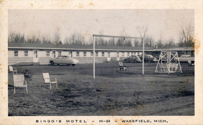 Bingos Motel - Old Postcard (newer photo)